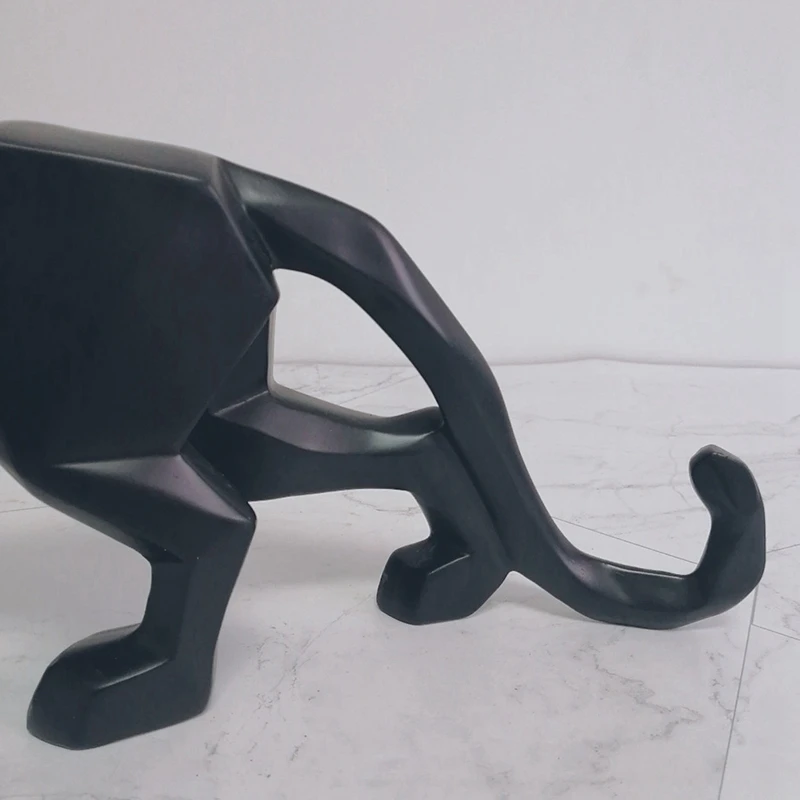 

2 Pcs Animal Figurine Abstract Geometric Style Resin Leopard Sculpture Home Office Decoration Gift, Black & White