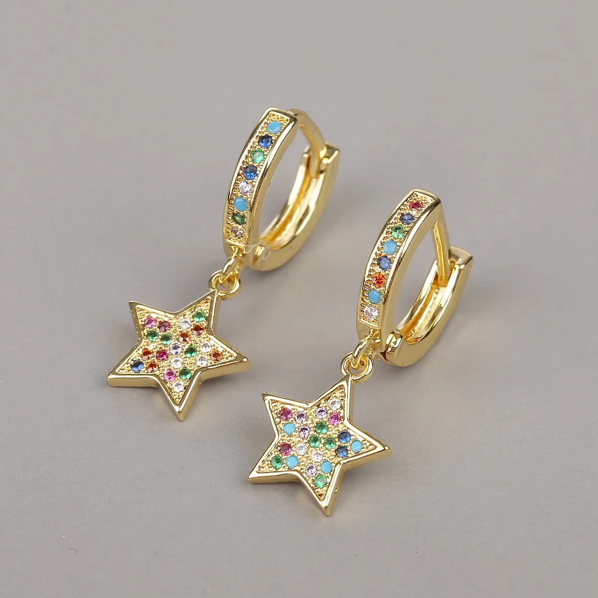 

Модные Роскошные серьги для пирсинга в виде радуги, золотого цвета, с медной инкрустацией из циркона для женщин и девушек, лучший подарок дл...