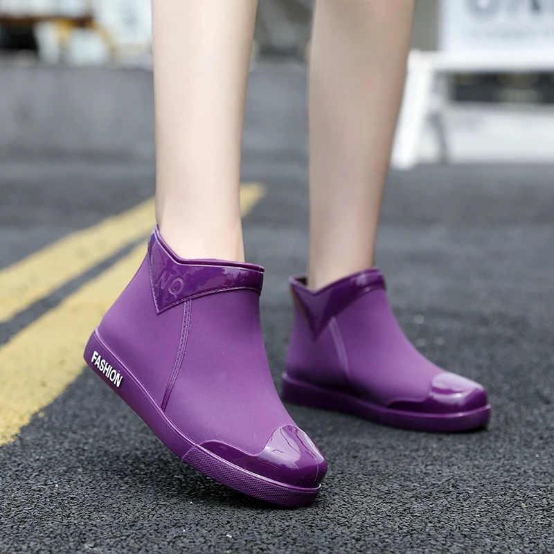 

Pvc Anti-slip Women Galoshes Fashion Water Boots For Woman For Rain Velvet Shoe Covers To Rain Rain Accessories LL50YX