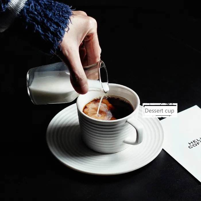 

Маленький керамический костюм Западная пригород кофейная чашка тарелка японский стиль 1 чашка для завтрака молочная чашка с тарелкой