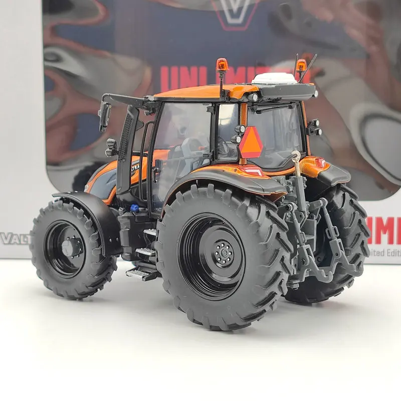 Масштаб 1:32 универсальные хобби UH6292 VALTRA G135 неограниченные литые модели