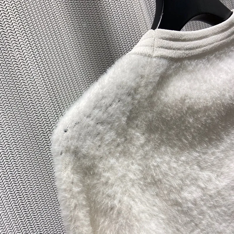 

2020 Autumn New Hot Sale Designer Fashion Style Gold Buttons Long Sleeve Black White Warm Knitted Crop Tops Sweaters