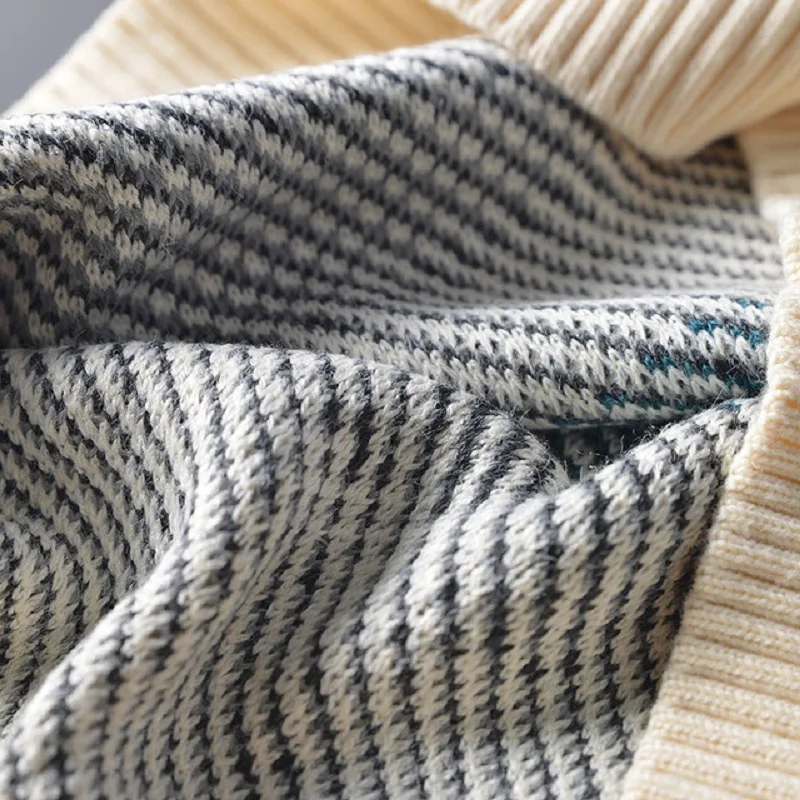 

Vintage Crewneck Sweater for Men and Women, Korean Fashionable Sweater, Harajuku Clothing, Winter 2021 Collection