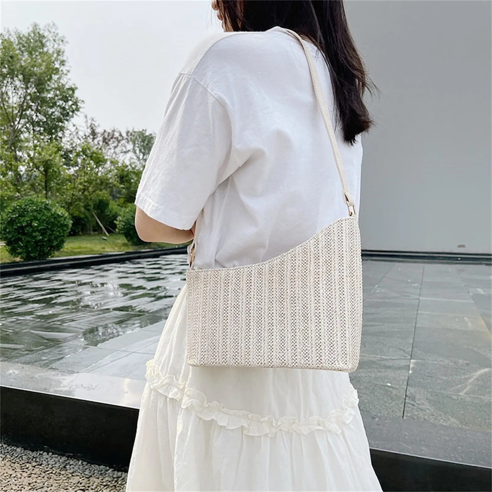 

MAIOUMY Underarm Bag 2021 Fashion Ladies Small Woven Bag, Summer Beach Shoulder Messenger Bag, Casual Holiday style Straw Bag