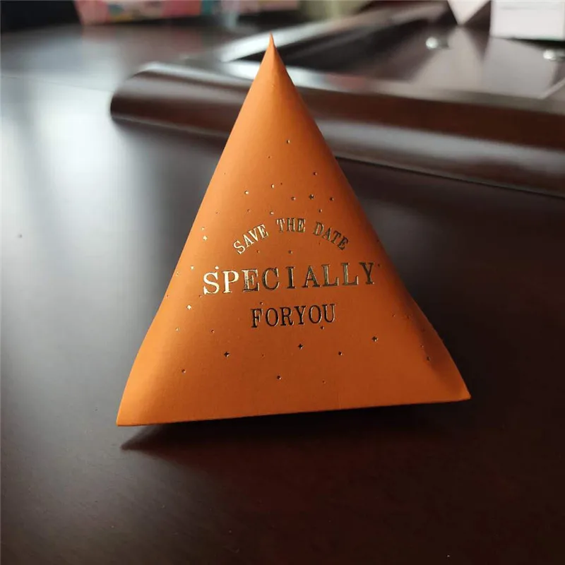 

5/10/20pcs Triangle Gift Box Wedding Favors for Guests Baby Shower Specially for You Pink Red Cardboard Packaging Candy Bags