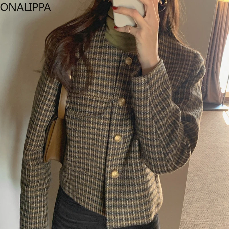 

Round Neck Chic Three Buttons Loose Long-Sleeved Plaid Short Coats Female Jacket Autumn French Retro Temperament
