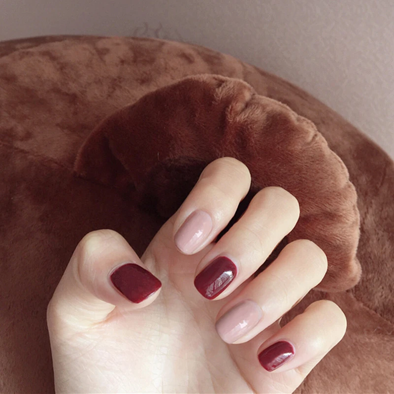 

24pcs Pure Pink and Red Color Wear Short Paragraph Fashion Manicure Patch False Nails Save Time Wearable Nail Patch NIN668