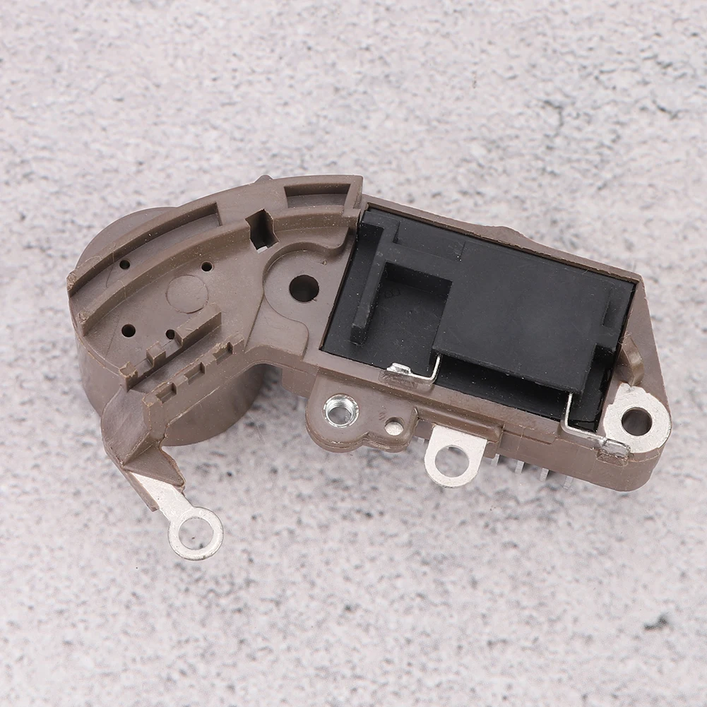 

Electric light machine voltage regulator RGX2021 Fits for Toyota Camry 2,2 1991-1992 generator regulator plastic and metal