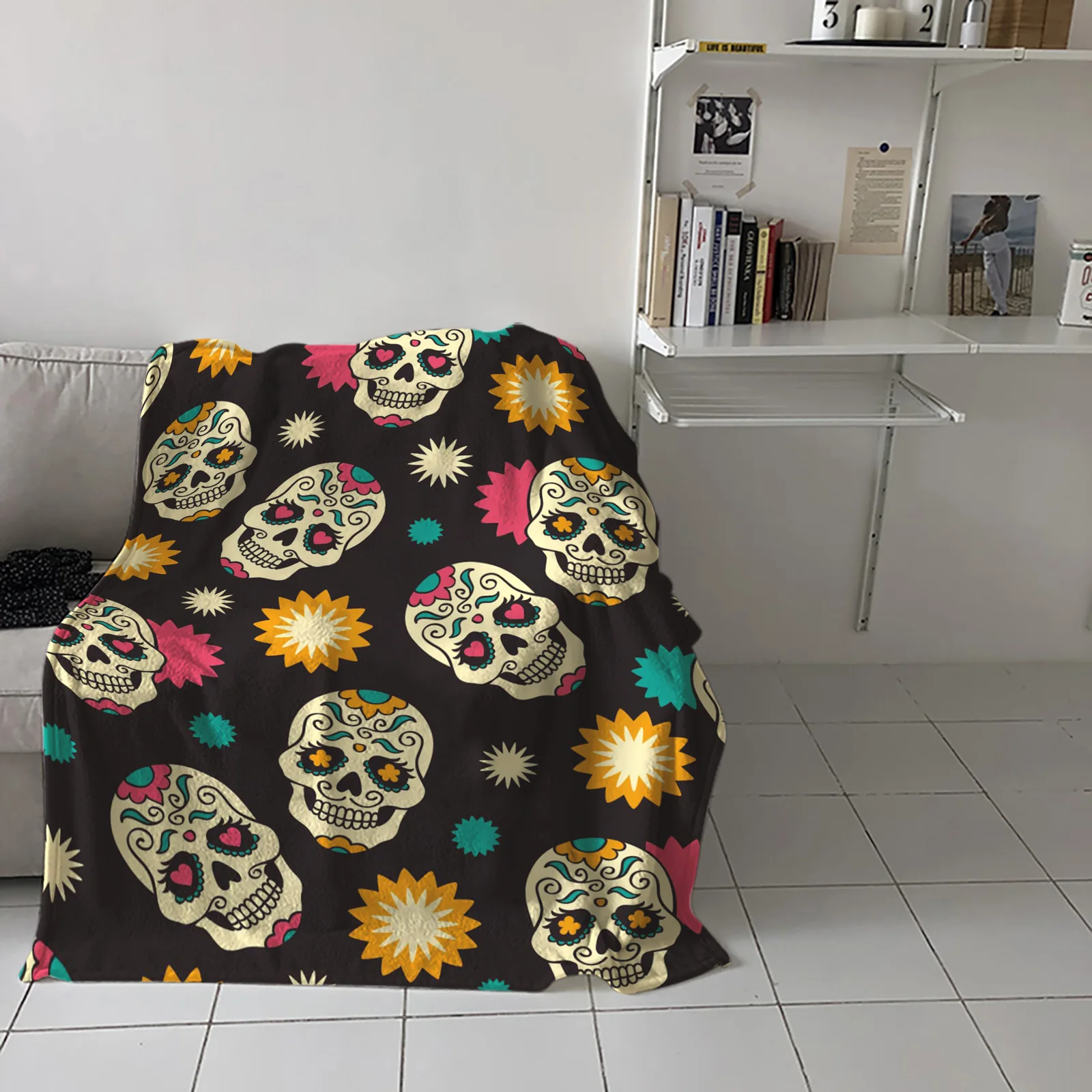 

Bones Love Flowers Throw Blanket Home Sofa Decor Blanket Portable Soft Bedspread Microfiber Flannel Blankets for Beds