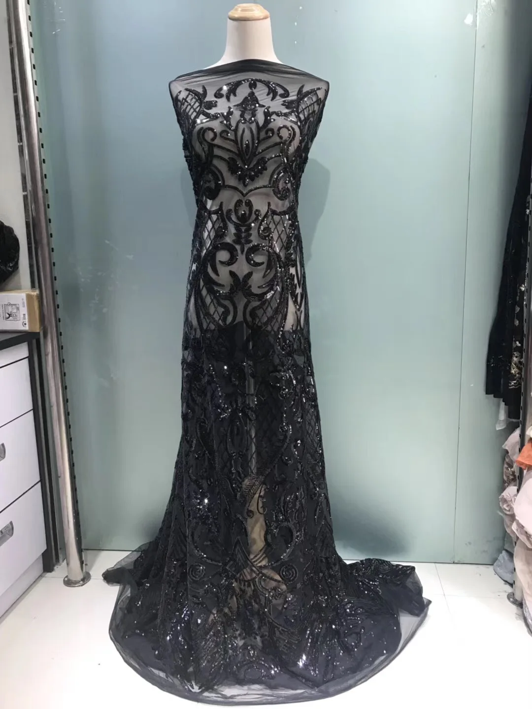 

Fashion French Lace Fabric High Quality Embroidered Lace African-Sequin-Lace-Fabric For Party Dress 5yards Tulle Lace JL054