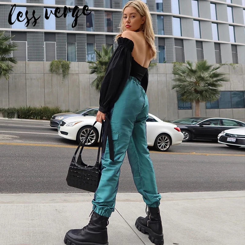 Женская блузка с открытыми плечами Lessverge черная рюшами и рукавом-фонариком