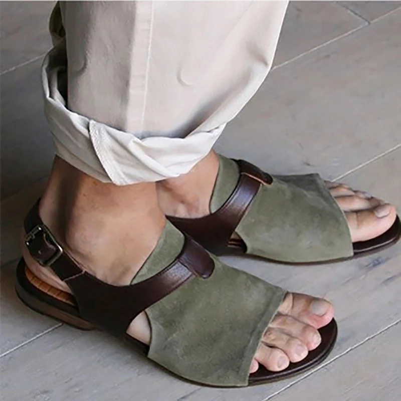 

2021Sandals Men Shoes Summer Roman Casual Retro Flat Shoes Men Open Toe Beach Sandals Buckle Belt Gladiator Sandals Large Size