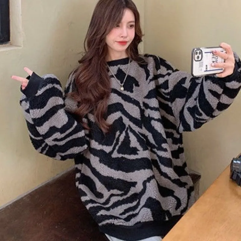 Пуловер с узором зебры зимний плюс бархатный плотный плюшевый свитер круглым