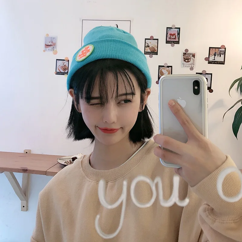 Новая модная Вязаная Шапка бини женская уличная осенне зимняя теплая ярких