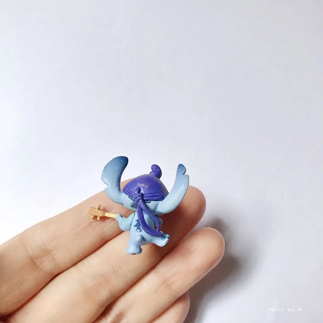 Играйте на гитаре игровые фигурки Детская Подарочная капсула игрушки маленький