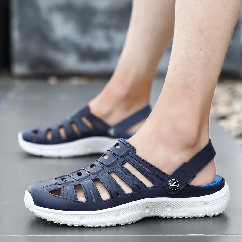 

2020 Men Beach Sandals Summer Outdoor Pool Shoes Men New Comfortable Slip On Garden Clogs Casual Water Shower Slippers Flip Flop