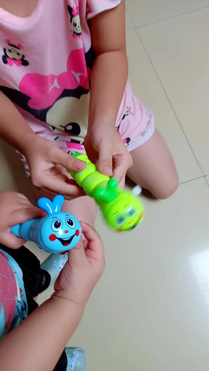 

Free Shipping 1PCS Cartoon cute clockwork toy clockwork Hair bug can run chick animal winding puzzle fun baby toy