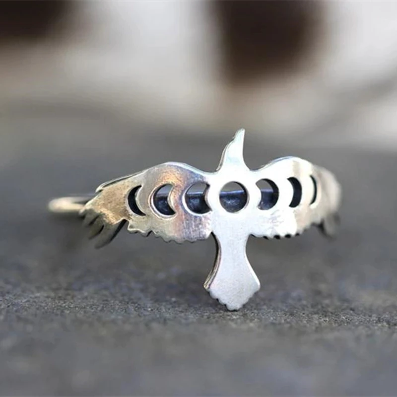 

Simple Raven Witch Ring Phases of the Moon Crow Ring Female Finger Rings for Women Men Fashion Party Jewelry Christmas Gifts