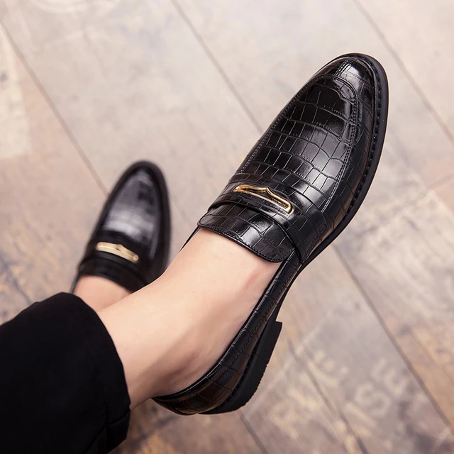 Fashion Pointed Toe Dress Shoes slip on 