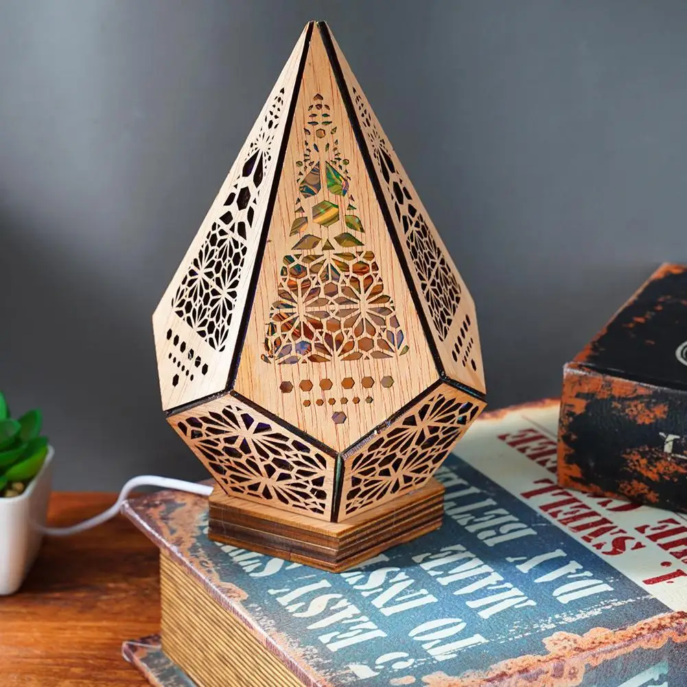 

Лампа проекционная в богемном стиле из кованого железа, ажурное украшение, романтическая атмосфера, сказосветильник свет, свадебная светод...