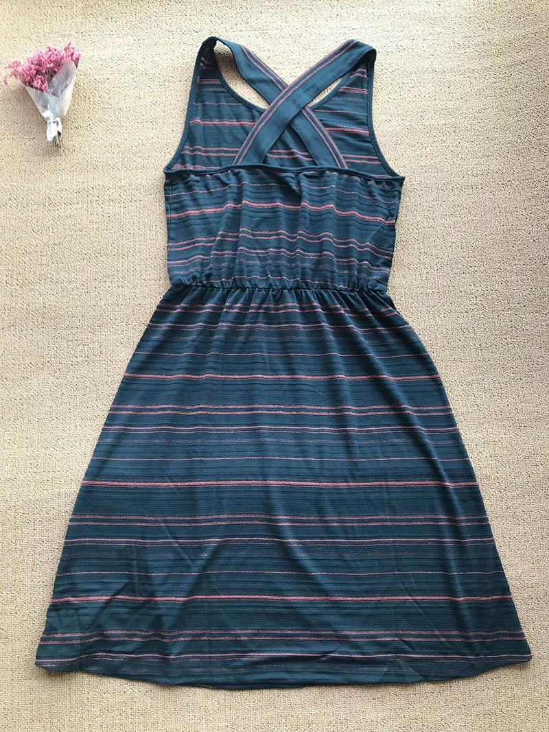 Женское платье весна-лето 2019 черно-зеленое с перекрестными лямками | Женская