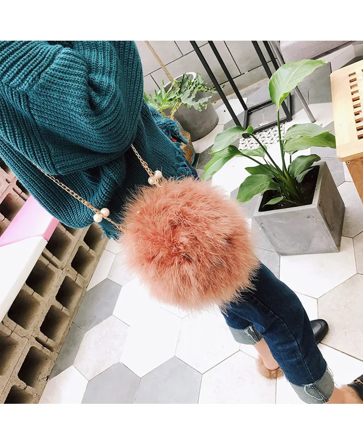 Luxury Designer Fur Purse Women Ostrich Feathers Evening Party Bag Famous Brand Handbag Fall Winter Party Day Cluthes Drop Ship