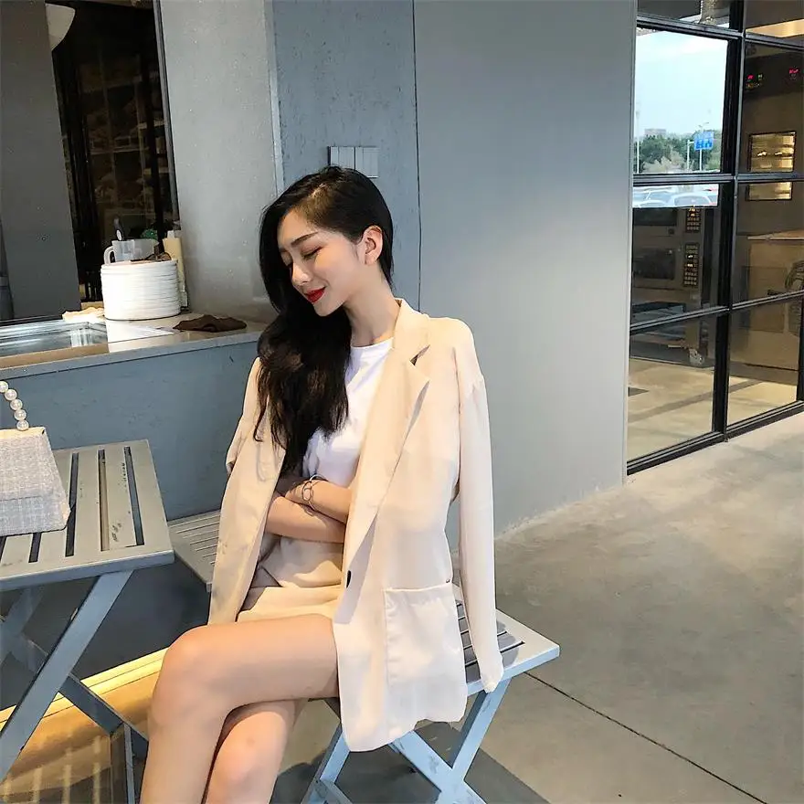 Женский летний костюм из 2 предметов блейзер оверсайз на одной пуговице и