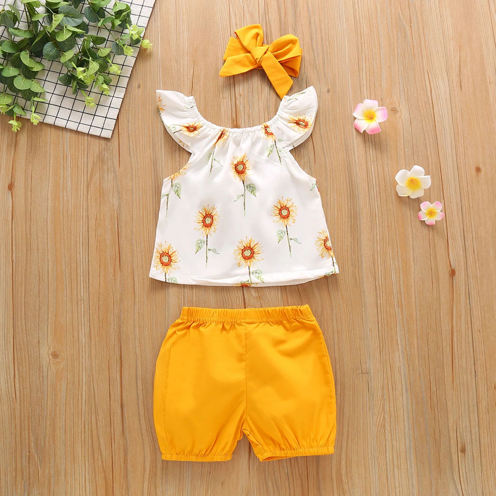 

Kids Baby Girls 3-piece Outfit Set Fly Sleeve Sunflower Print Tops+Shorts+Headband Set