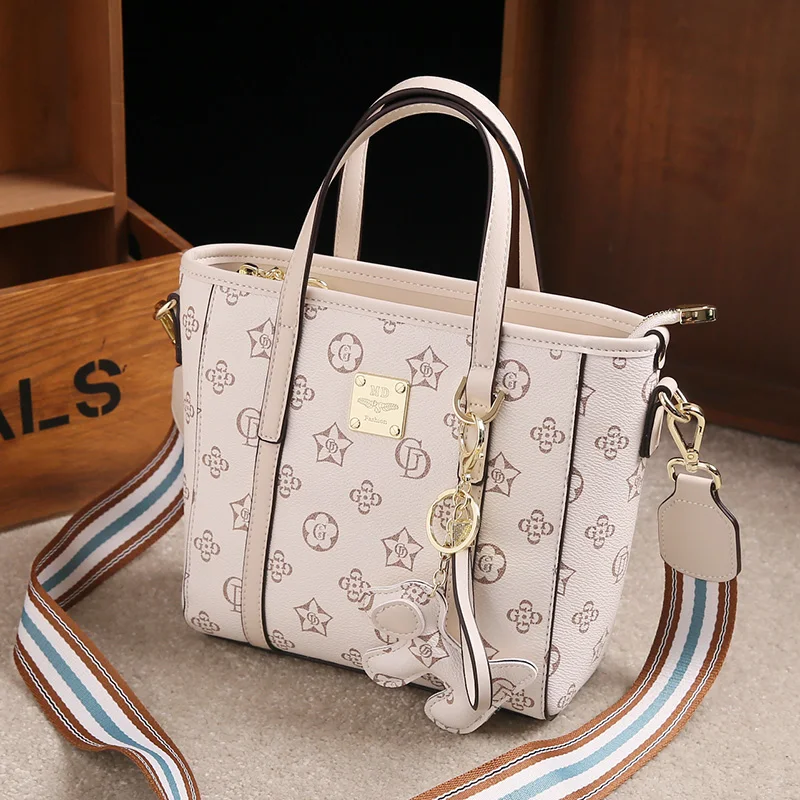 

Top Quality Luxury Brand 100% Genuine Leather 2021 New Fashion Printed One-shoulder Messenger Hand Bag Crossbody Bags for Women