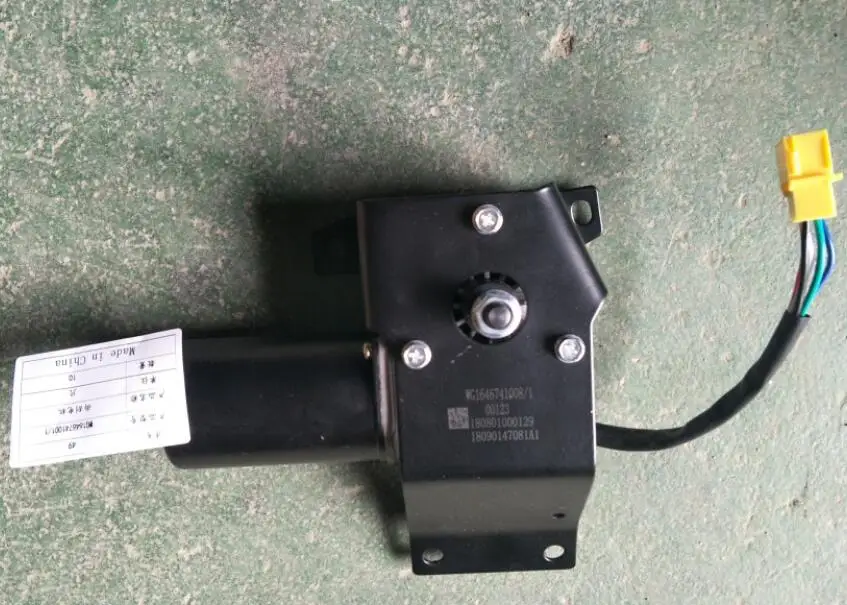 

WG1646741008 Wiper motor for HOWO Right-hand drive