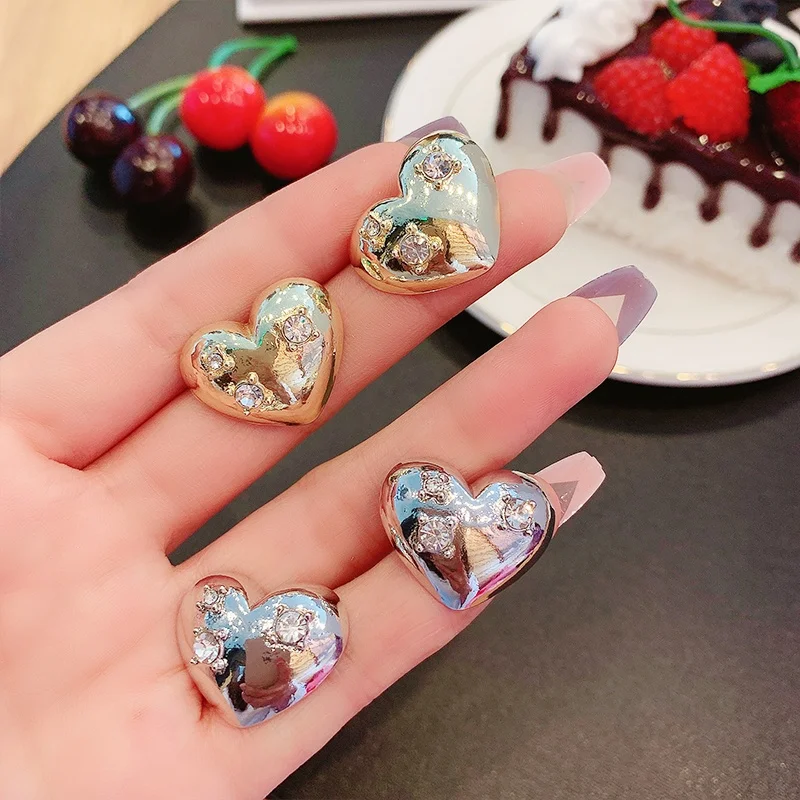 

12pcs/lot Shining Diamond Glossy Love Stud Earrings Female Niche Design High-end Sense Stud Earrings for Women Piercing Jewelry