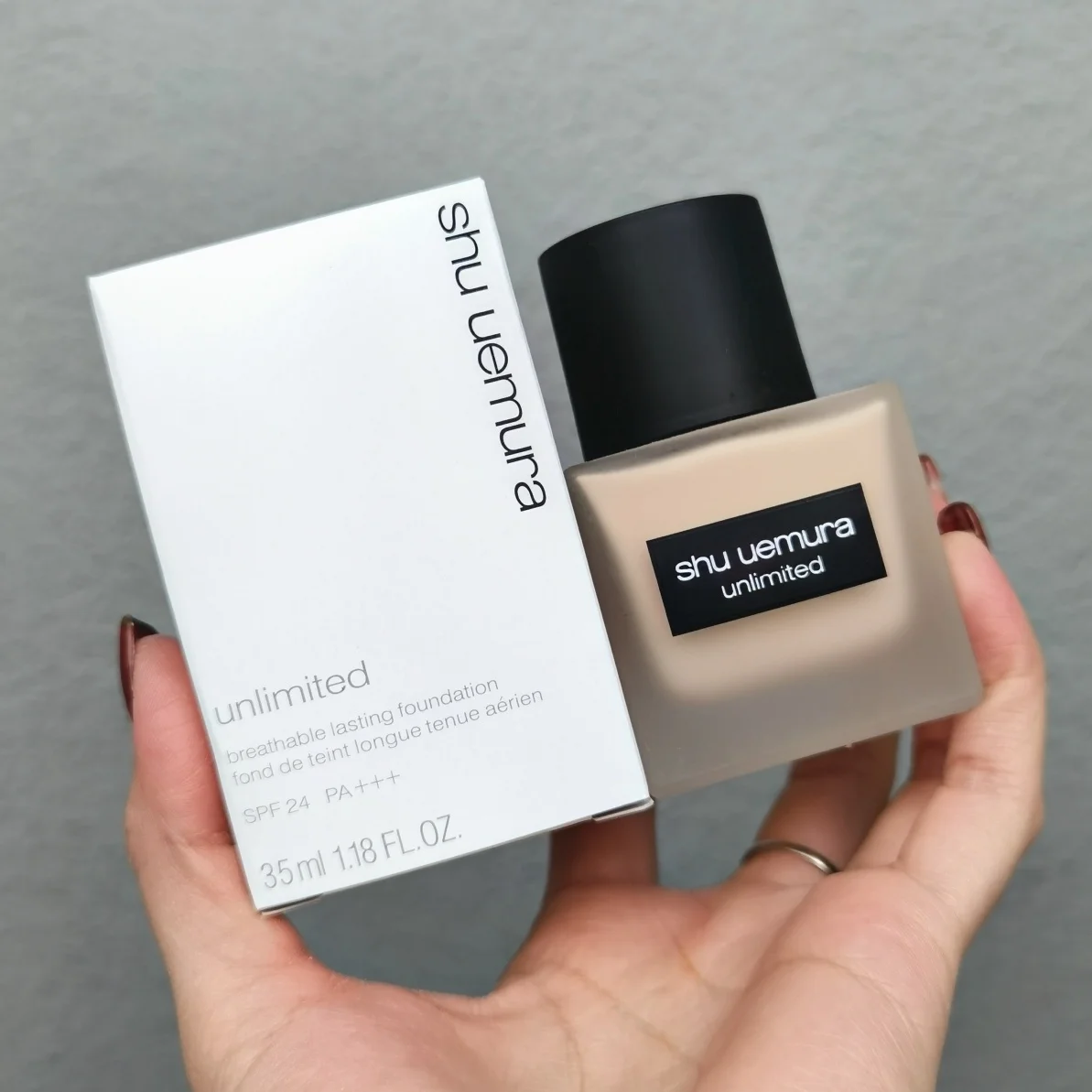 

Высококачественная Новинка FUnlimited светящаяся дышащая основа для макияжа 35 мл отделка финишное естественное покрытие Spf18 лицо для макияжа + п...