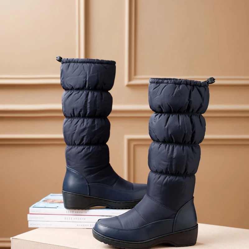REAVE CAT/Большие размеры 35-44, новинка г. Модные женские ботинки теплые зимние ботинки на пуху зимние сапоги до середины икры на толстом меху Размеры 35-44, whit