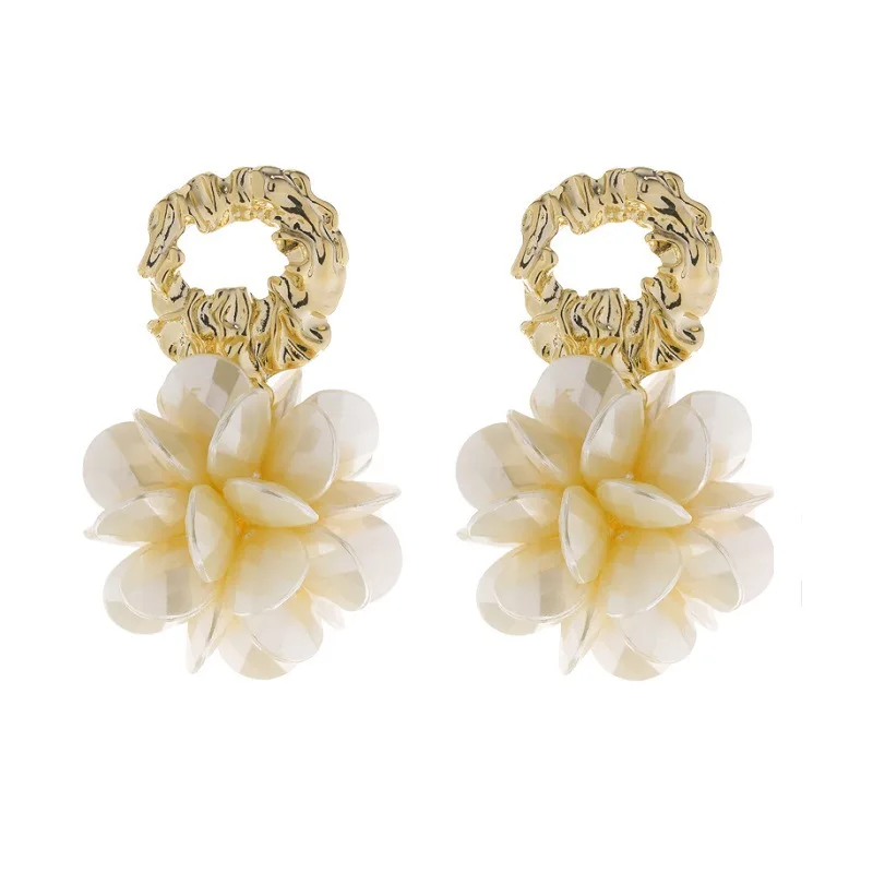 

Elegant Resin Holiday Flower Stud Earrings For Women Fashion Sweet Acrylic Earrings Party Jewelry Oorbellen Pearl Earrings