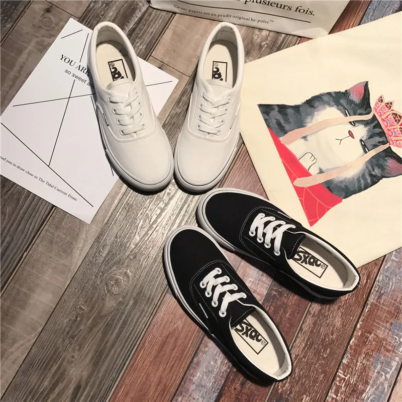 

Unisex Sneakers Men Canvas Shoes Low-top Lace-up High Quality Fashion Vulcanize Trainers Classics Espadrilles Male Casual Shoes