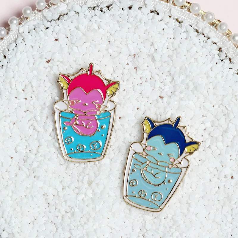 2 Pin Мультяшные Милые Броши эльфа с чашкой воды для женщин Волшебные значки