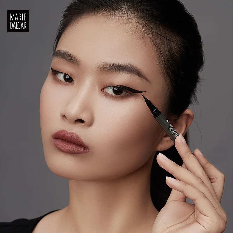 

CY MARIE DALGAR Fine Smooth Eyeliner Liquid Eyeliner Fine Mixed Brush Tip Waterproof Smear-Proof Long Lasting