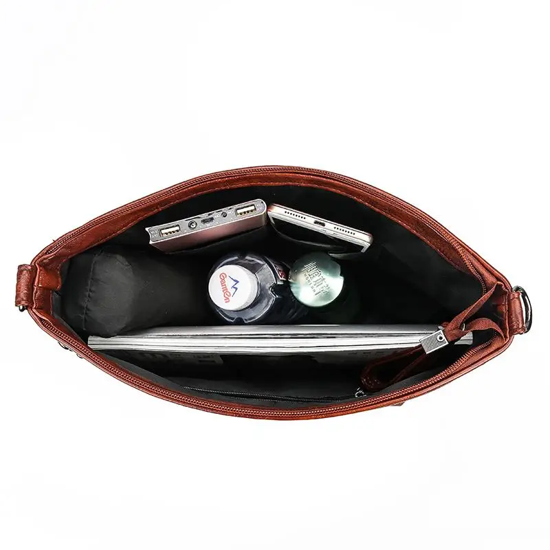 

Vintage PU Leather Rivet Decoration Female Chain Shoulder Handbags Women Large Capacity Luxury Designer Casual Messenger Bag Sac