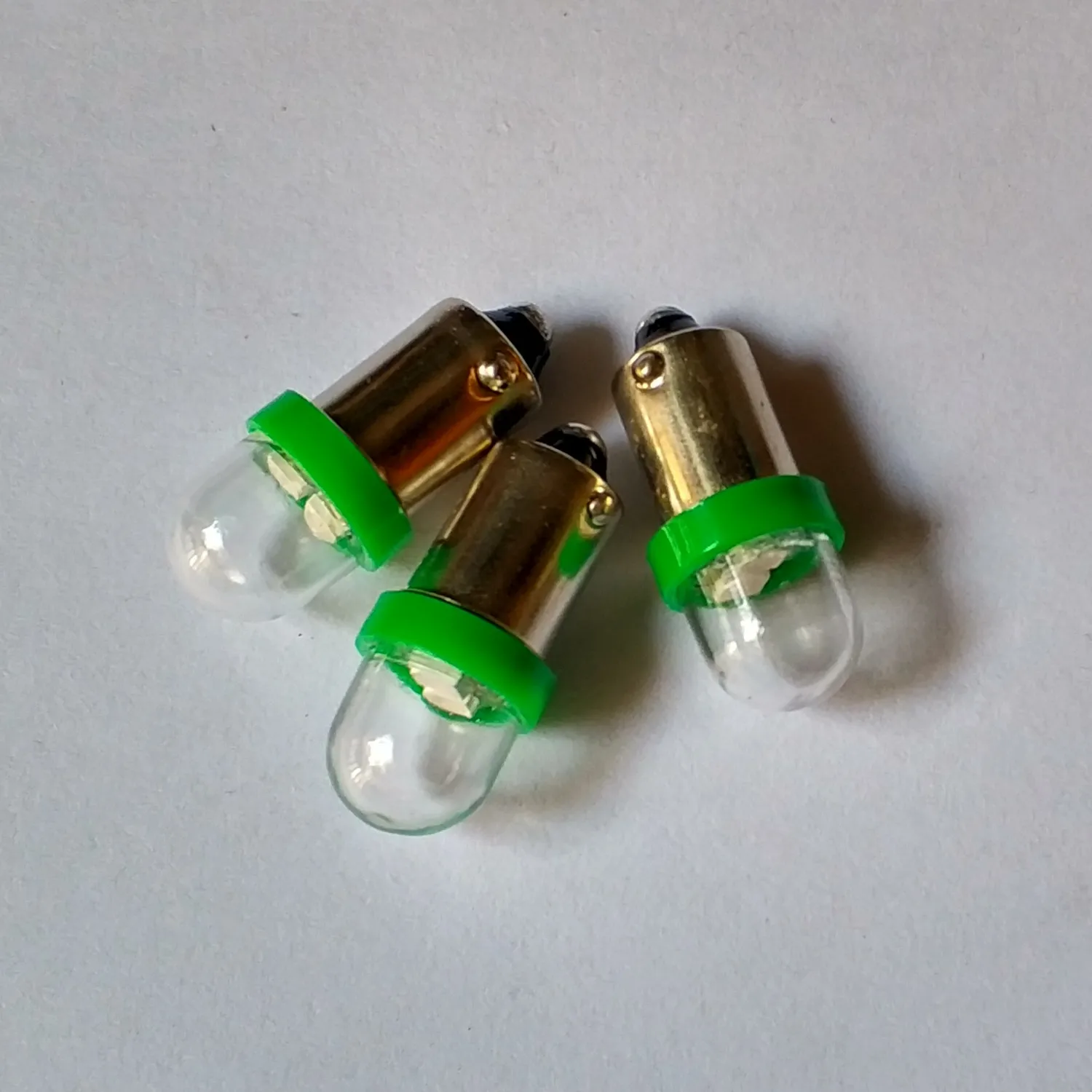 Оптовая продажа Бесплатная доставка смешанные цвета AC 6 3 V Ba9s 2 SMD 3528 Светодиодный