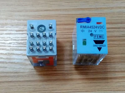 

New original intermediate relay RMAI4524VDC