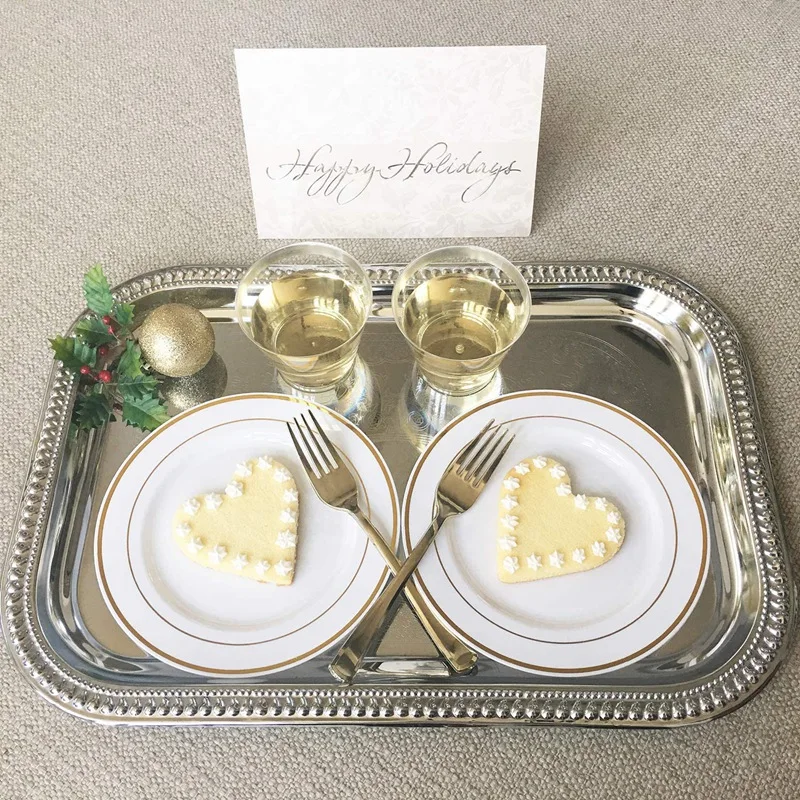 

50 Piece Gold Plastic Plates For 25 Guests, Heavy Duty Reusable Disposable Plastic Plates with Gold Rim For Party and Wedding, 2