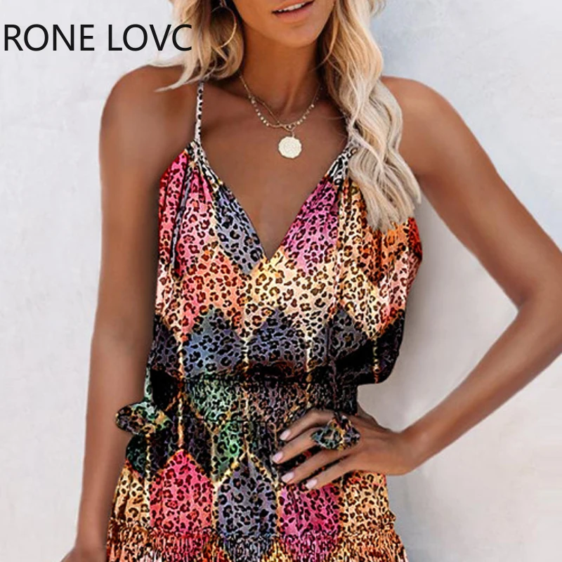 Женское мини-платье без рукавов с разноцветным принтом на тонких бретелях