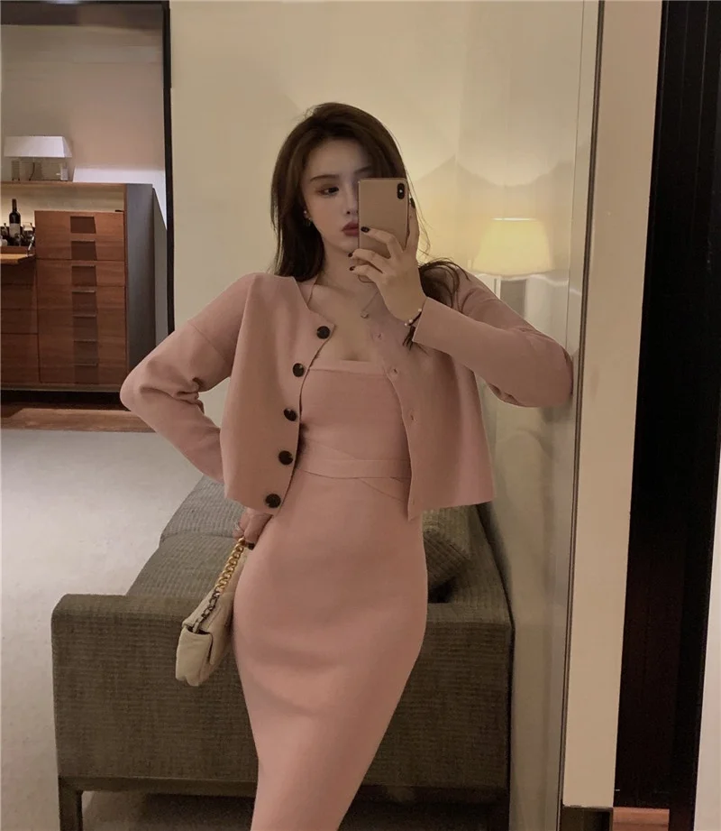 

Temperament Sexy Wrap Hip Sleeveless Backless Halter Knitted Dress Slim V Neck Full Single Breasted Cardigan Thin Pink Sets