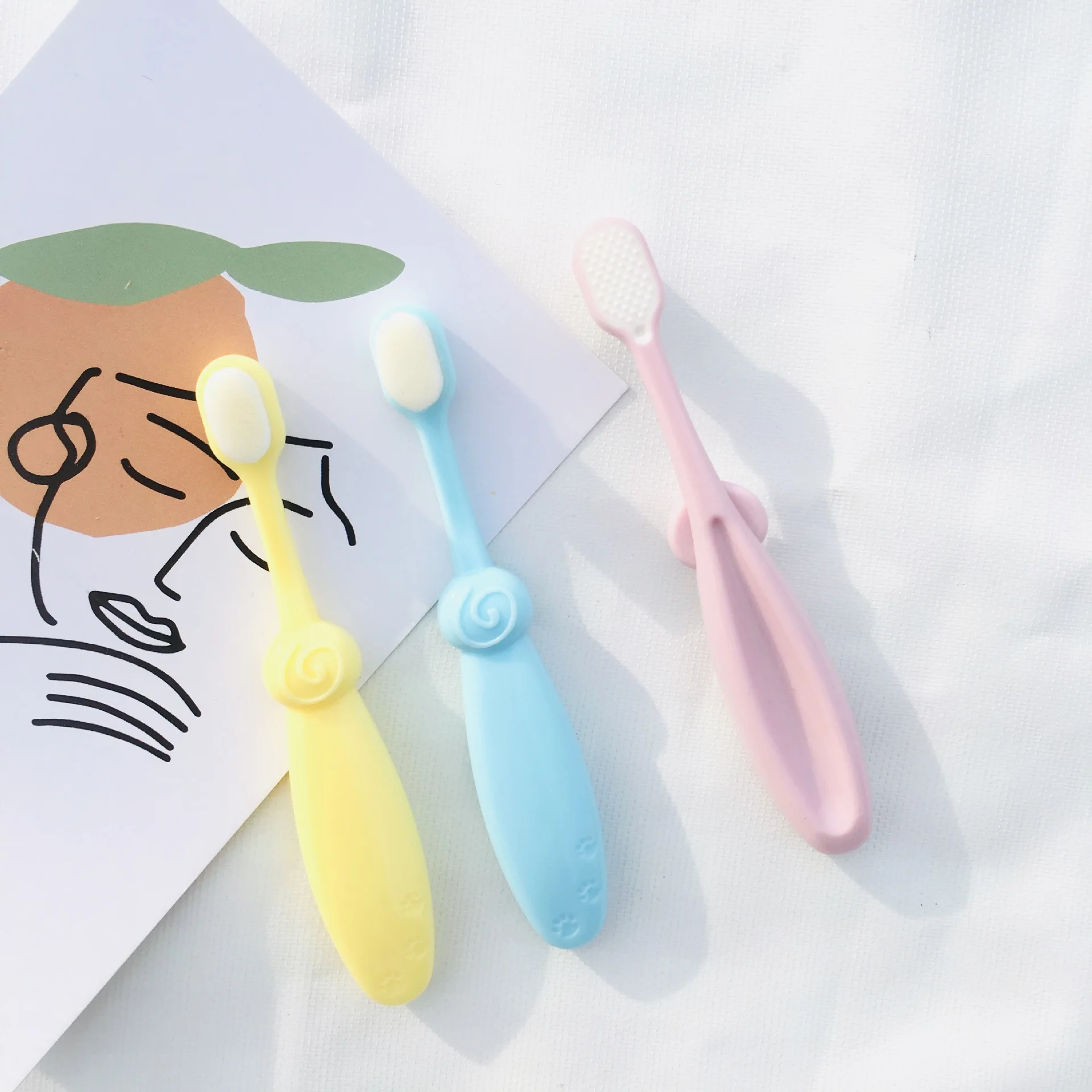 Детская зубная щетка для детей от 3 до 8 лет очень мягкая изготовлена из