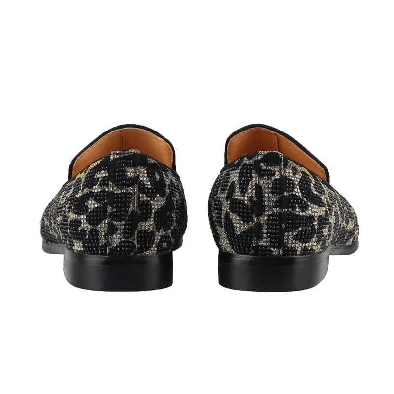 Мокасины мужские из лакированной кожи крутые лоферы атласные туфли на резинке