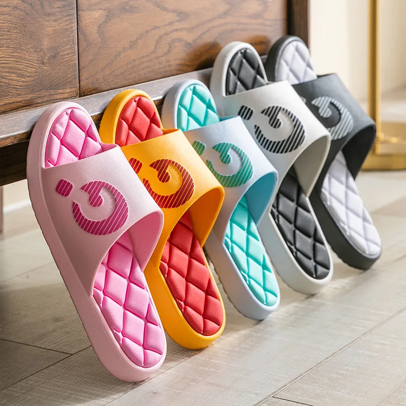 

2021 New Slipper House Slippers for Women Summer Home Indoor Flat Shoes Men Slippers on-slip Bathroom Soft Sandals and Slippers