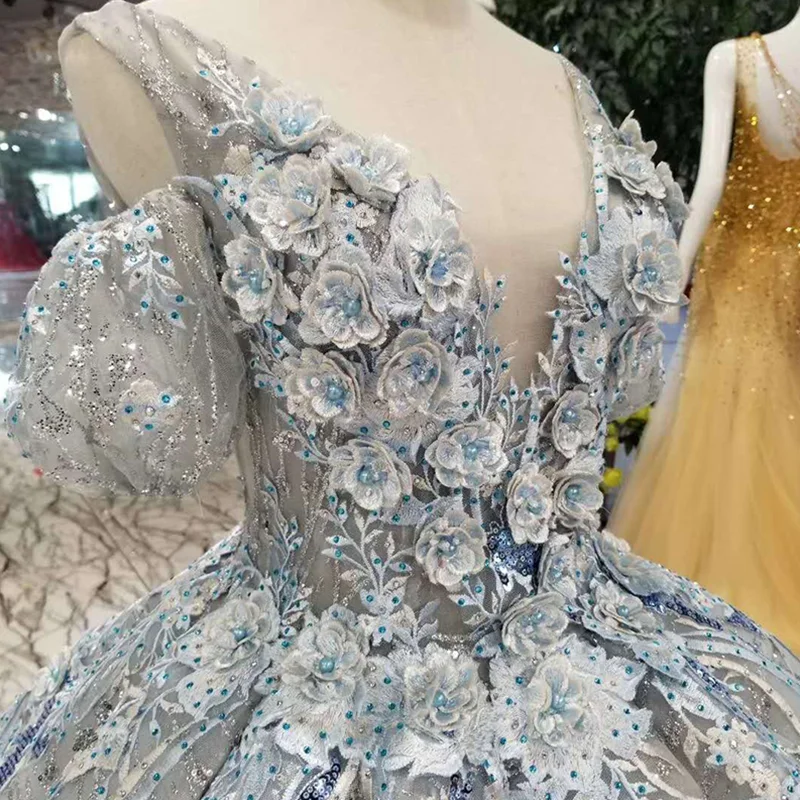 Вечернее платье LS11094 серого цвета с открытыми плечами и V образным