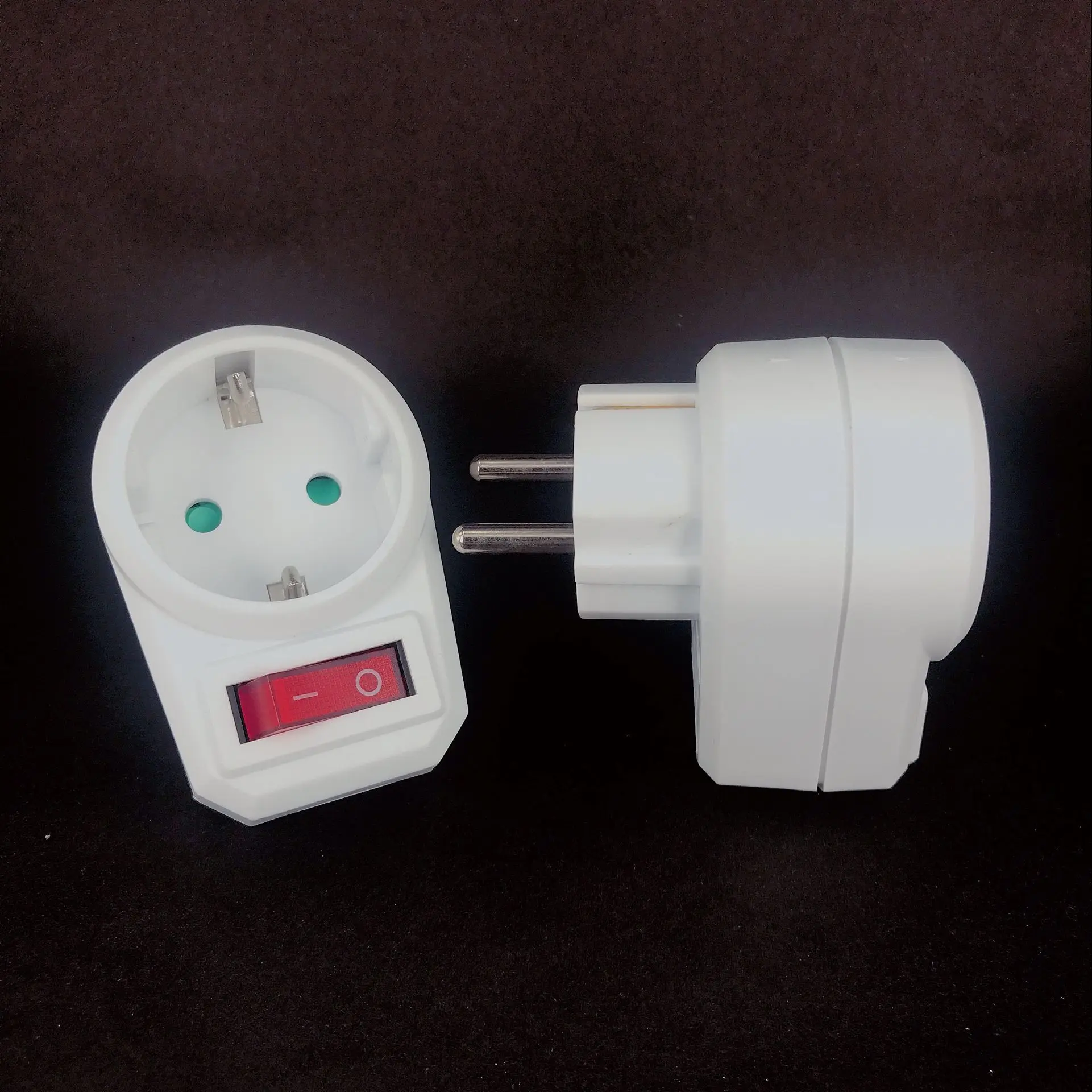 1PCS European conversion plug German socket With independent switch |