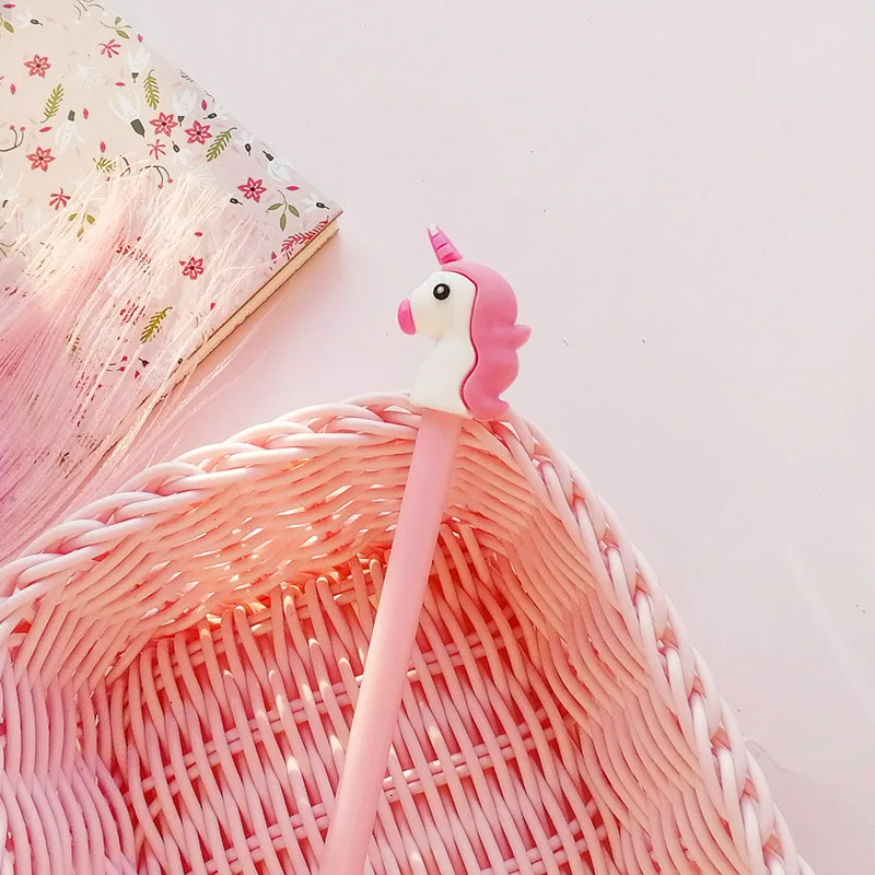 Радуга Единорог детская мультипликационная гелевая ручка милые Kawaii красивые черные чернила ручка для девочки детский подарок канцелярские принадлежности для офиса и школы - Цвет: unicorn 14