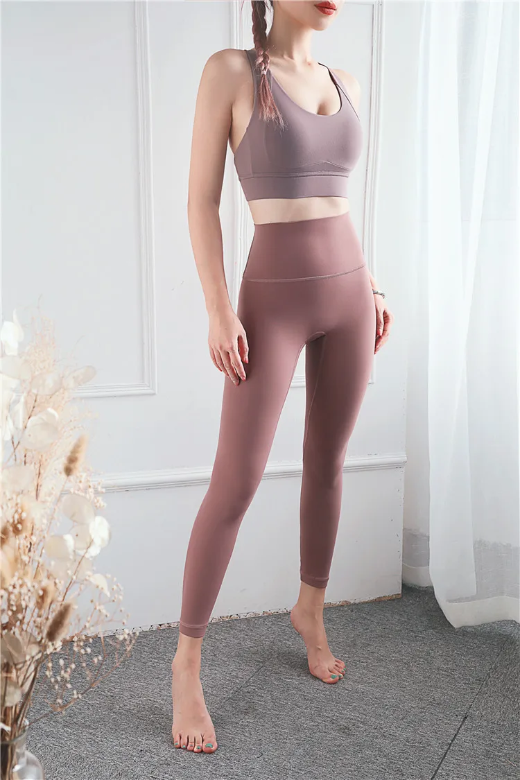 

Новинка 2021, европейские и американские Т-образные брюки для фитнеса, женские двусторонние облегающие персиковые брюки из парчовой ткани с з...